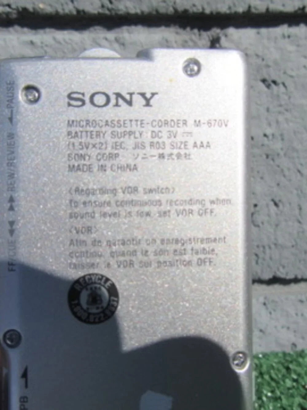 Sony V-O-R Microcassette Audio Recorder M-670V *For Parts*